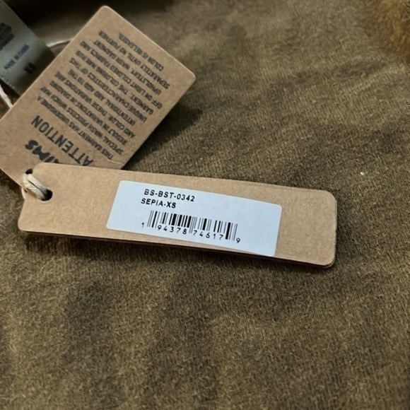 Skims Outdoor Bodysuit - Picture 4 of 5